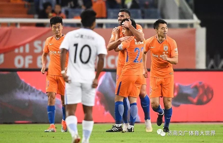 富力客场胜华夏攻击端表现抢眼(韦布望远镜再传回照片背景古老星系抢眼)