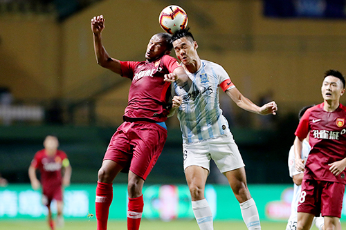 富力客场胜华夏攻击端表现抢眼(韦布望远镜再传回照片背景古老星系抢眼)