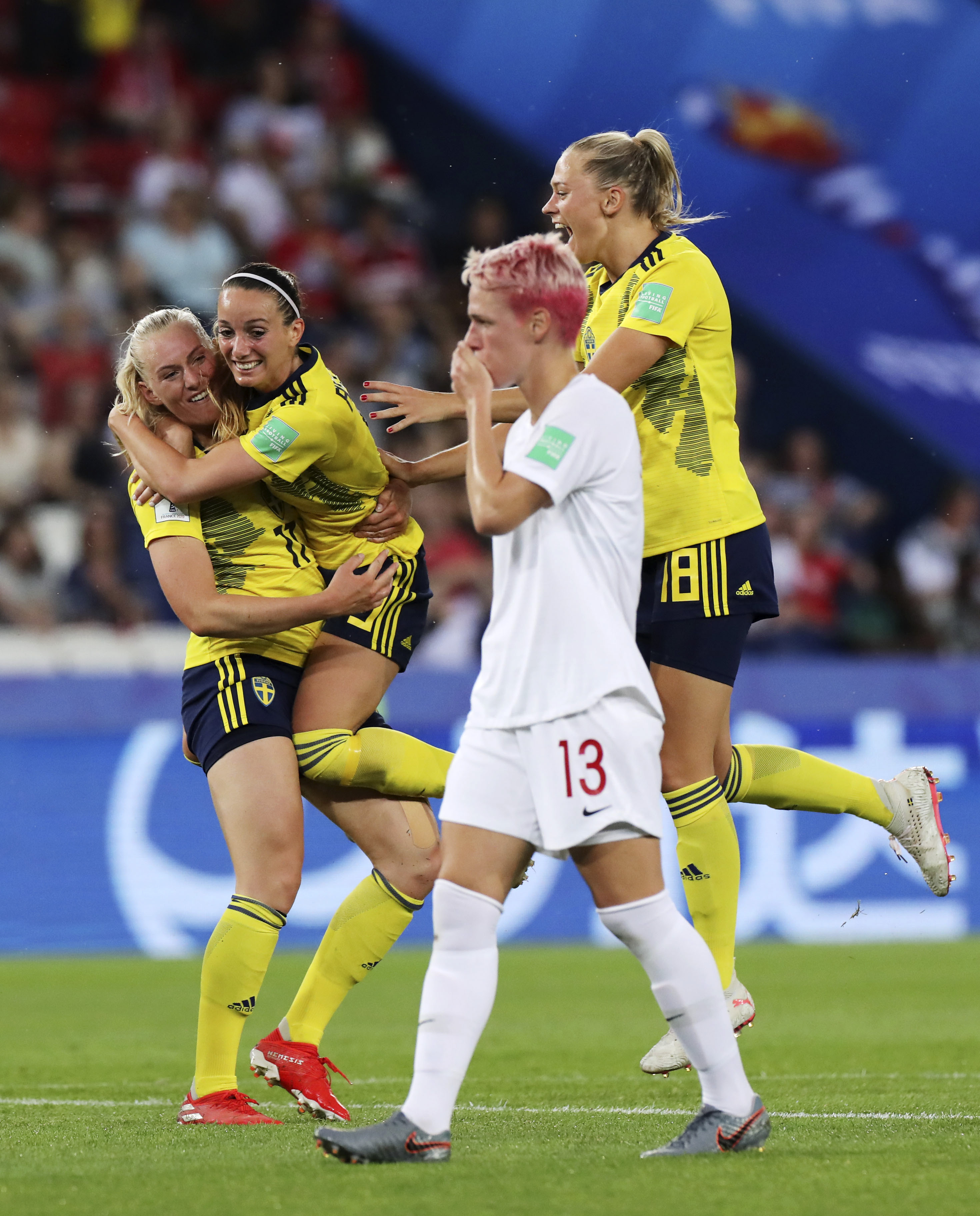 手机APP-加拿大女足赢得关键比赛，晋级下一轮(加拿大女足赢得关键比赛,晋级下一轮比赛)